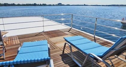 Hausboot am Xantener Nordsee