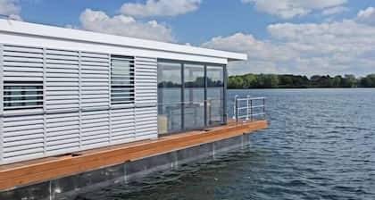 Hausboot am Xantener Nordsee