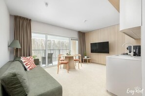 Smart TV - Apartment close to the beach, with pool (Lukecin)