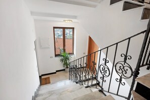 Interior - Apartment 'Appartamento Sofia Loren' with Sea View, Wi-Fi and Air Conditioning (Agerola)