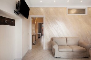 TV - Apartment 'Appartamento Sofia Loren' with Sea View, Wi-Fi and Air Conditioning (Agerola)