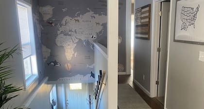 Welcome to Around The World! Charming 2-Bedroom in Meadow Bridge!