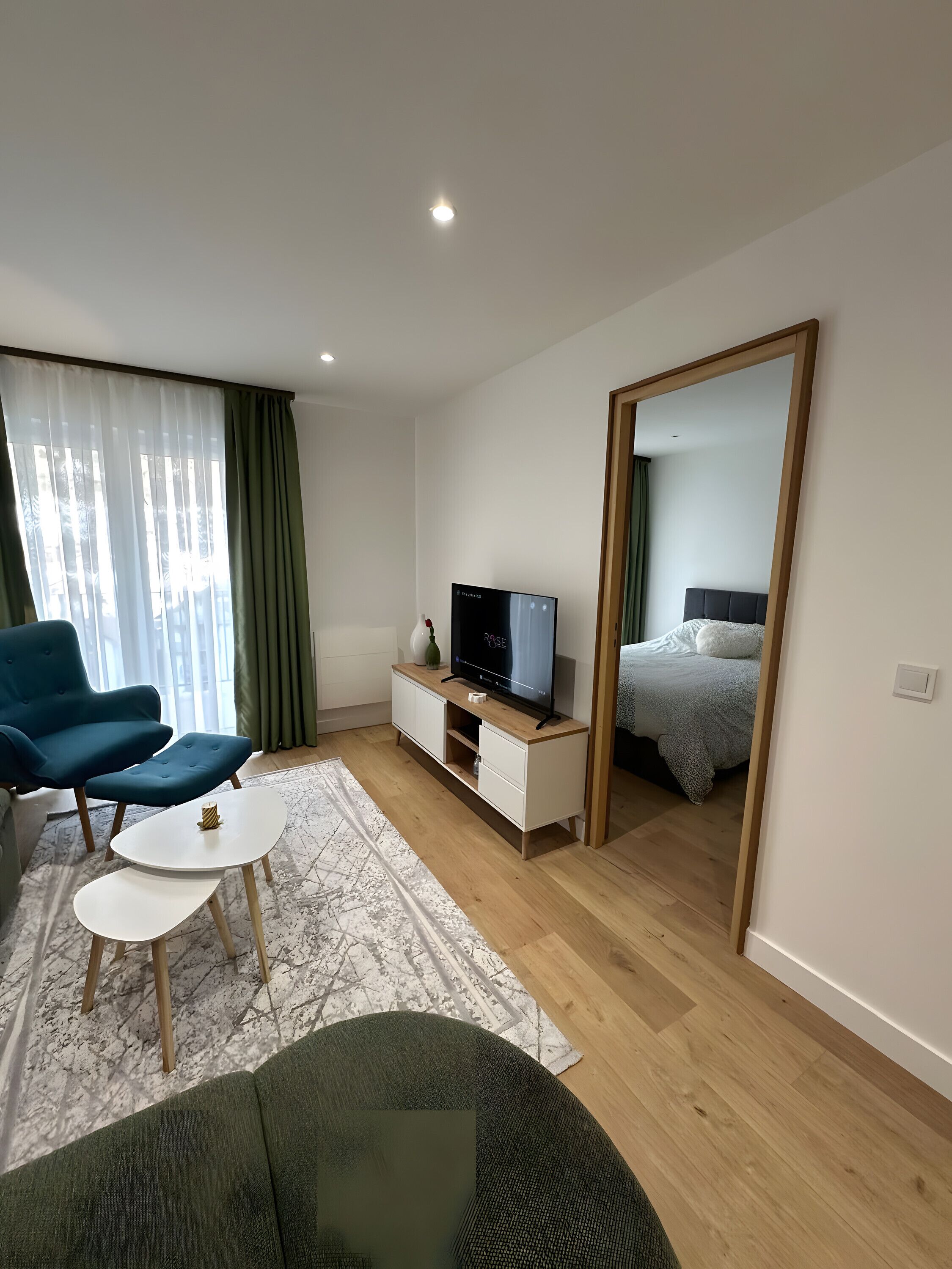 3 chambres, fer et planche à repasser, Wi-Fi gratuit, draps fournis