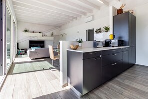 Interior - Skyline on the Lake Caslano (Caslano)