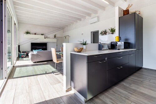 Skyline on the Lake Caslano