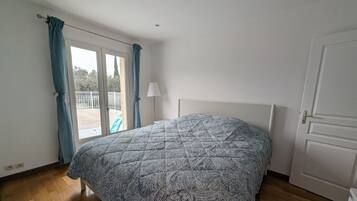 4 chambres, fer et planche Ă repasser, Wi-Fi, draps fournis