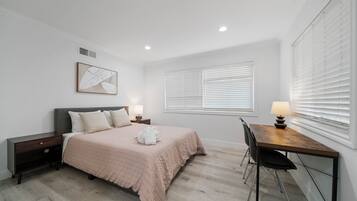 Casa (3 Bedrooms) | 2 dormitorios, escritorio, espacio para trabajar con un portátil