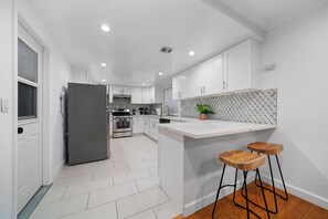 Ferienhaus (3 Bedrooms) | Eigene Küche | Ofen, Espressomaschine, Wasserkocher mit Kaffee-/Teezubehör