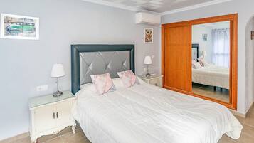 3 chambres, fer et planche Ă repasser, lit parapluie, Wi-Fi gratuit