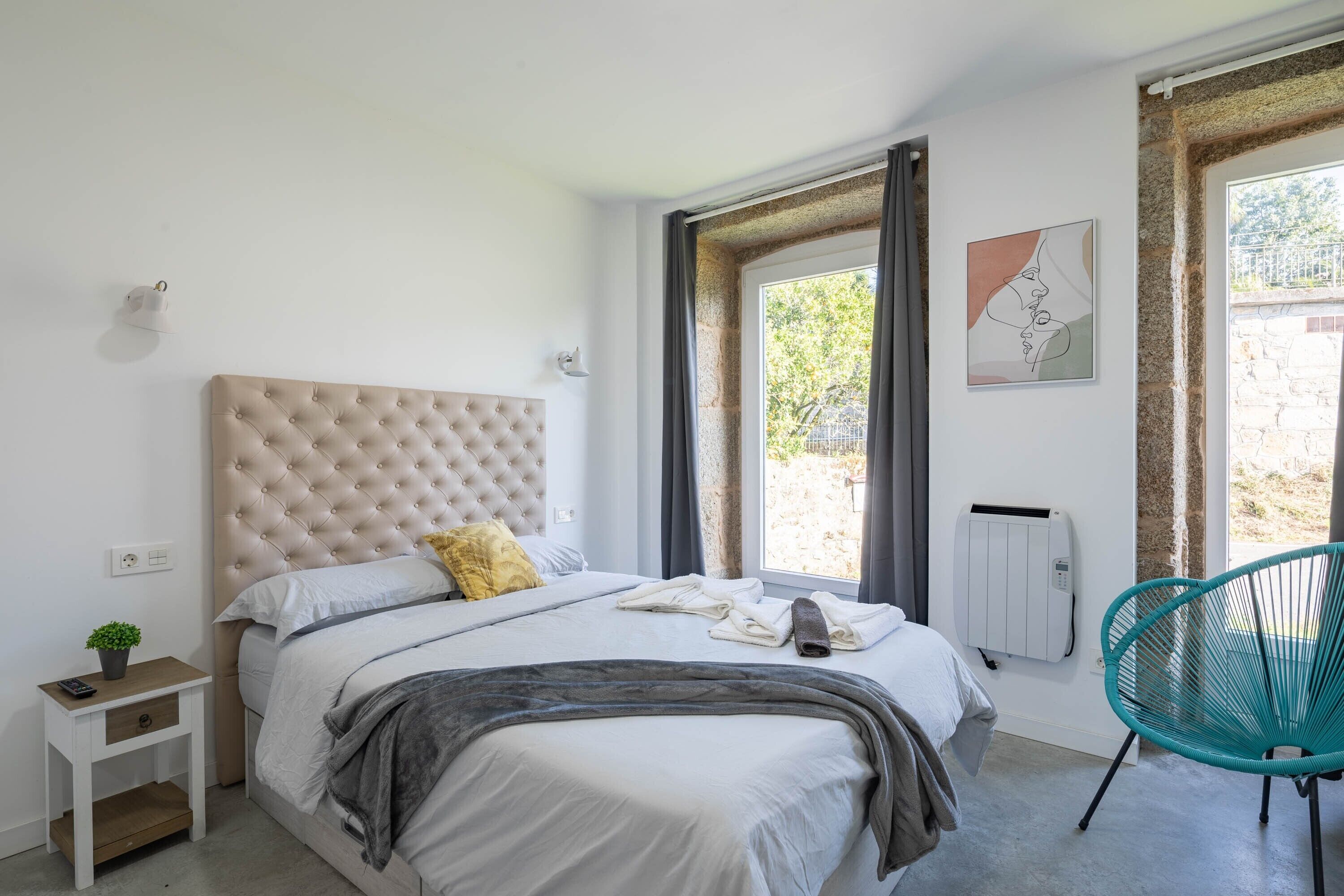 5 habitaciones, tabla de planchar con plancha y wifi gratis 