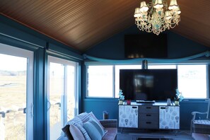 Smart TV, fireplace - Home on Rye Harbor (Rye)