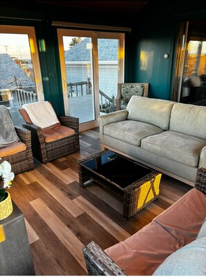 Smart TV, fireplace - Home on Rye Harbor (Rye)