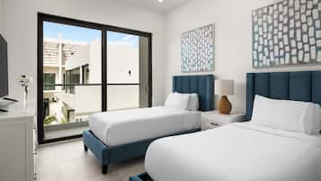 3 bedrooms, desk, iron/ironing board, WiFi