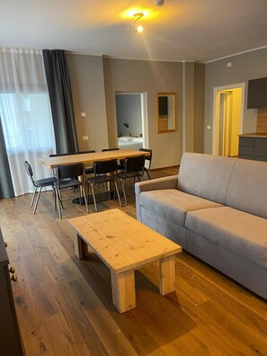 Luxe appartement | Woonruimte | Televisie en vloerwarming