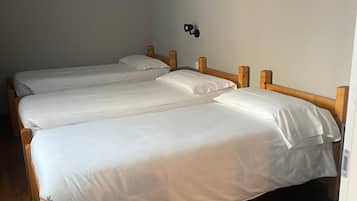 Family Suite | 1 bedroom, in-room safe, desk, soundproofing
