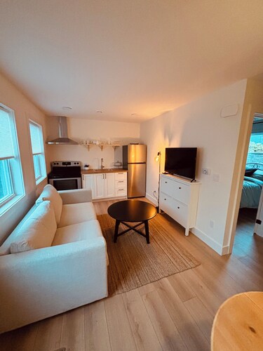 Shirley Street Backyard Suite!