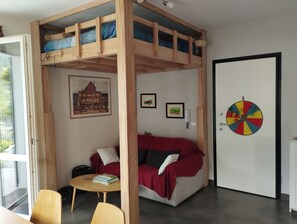 TV, books, music library, stereo - Moneglia wonderful sea and nature with swimming pool (moneglia)
