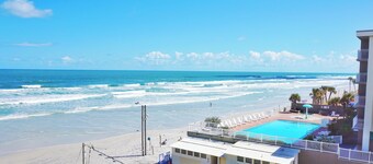 NEW Amazing Ocean View Studio in Daytona Beach!