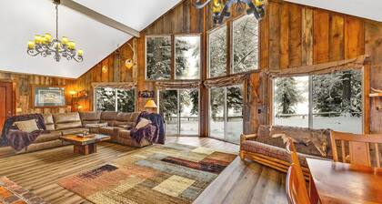 Tranquil Dog-Friendly Lake Cabin with Hot Tub