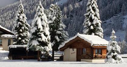 Chalet Stadel: Alpine Comfort