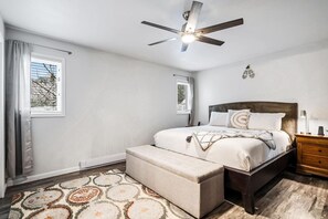 2 bedrooms, desk, iron/ironing board, travel cot