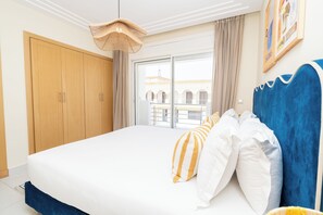 Laptopgeeigneter Arbeitsplatz, schallisolierte Zimmer