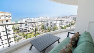 Apartment, 2 Bedrooms, Sea View | Terrace/patio