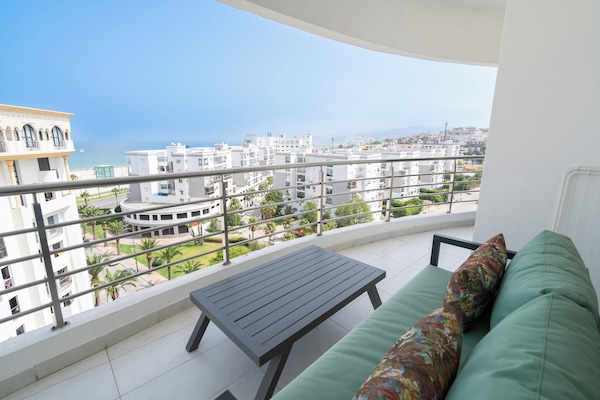 Leilighet, 2 soverom, sjøutsikt | Terrasse/patio