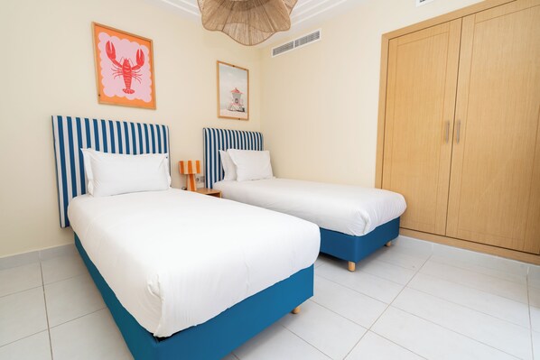 Laptop workspace, soundproofing, iron/ironing board, free WiFi -  Noreba Hospitality (Tangier)