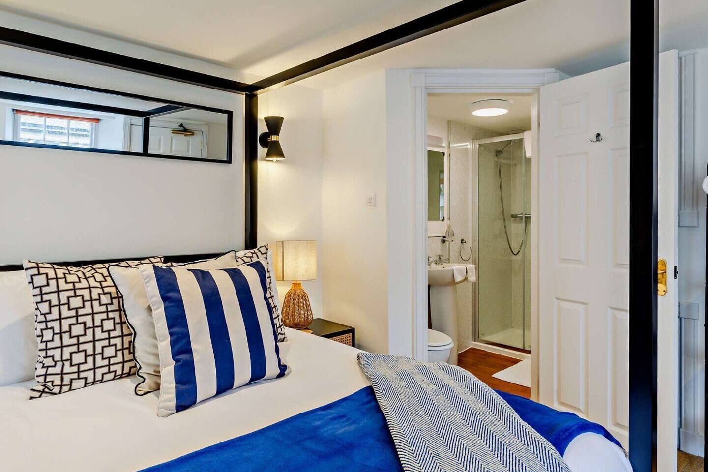 3 bedrooms, iron/ironing board, travel cot, WiFi