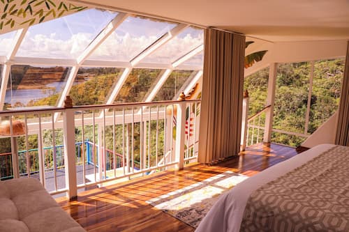 Cabaña estándar, vista al lago | Minibar y caja de seguridad en la habitación