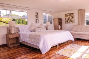 Standard Cabin, Lake View | Minibar, in-room safe, laptop workspace, free WiFi - EL NIDO HOTEL GUATAPE (Guatapé)