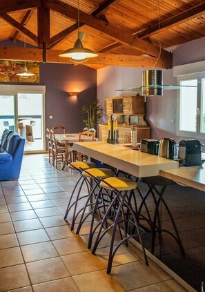 Dining - Gite in the heart of the vineyards (Montans)