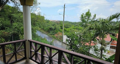 Charming 1-Bedroom Apartment #2 | 5 Min to SGU