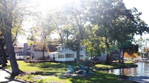 Exterior - Wenopa - Charming 3-bedroom home on a Lake Manitou peninsula in Rochester (Rochester)