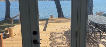 Wenopa - Charming 3-bedroom home on a Lake Manitou peninsula in Rochester