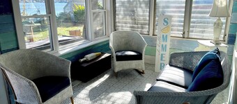 Wenopa - Charming 3-bedroom home on a Lake Manitou peninsula in Rochester