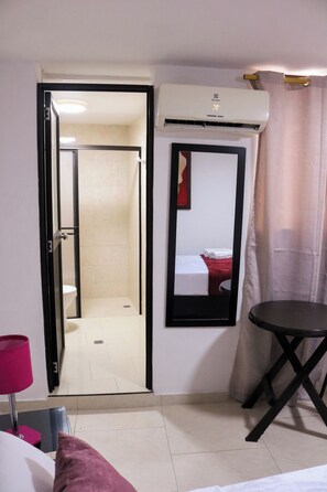 Comfort Room, 1 Large Twin Bed, Private Bathroom | Bathroom