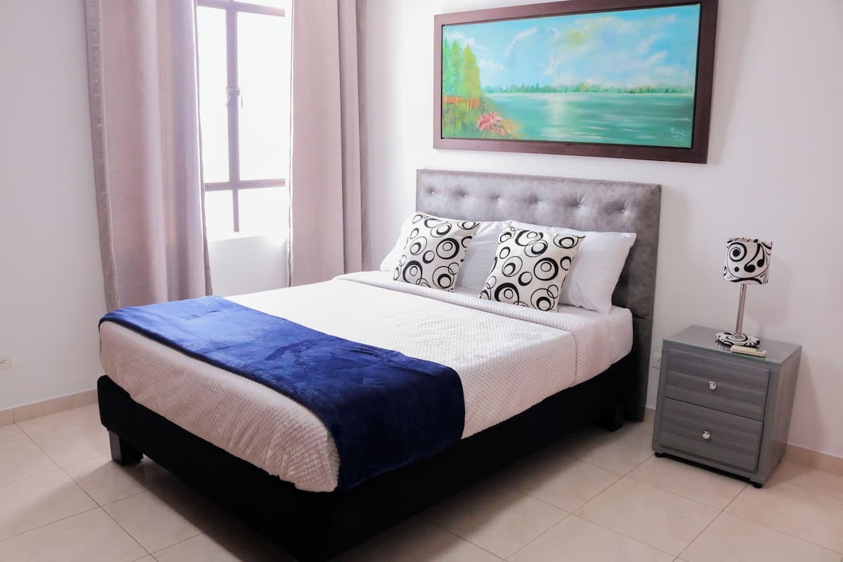 Habitación doble Confort, baño privado, vista a la ciudad