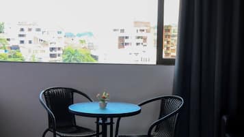Deluxe Room, Private Bathroom, City View