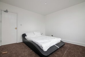 1 bedroom, iron/ironing board, WiFi