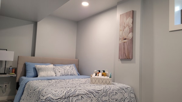 2 soverom, strykejern/-brett, wi-fi og sengetøy