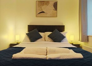 2 soverom, strykejern/-brett, wi-fi (inkludert) og sengetøy