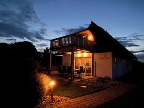 Exterior - Stylish thatched house with sauna in Zinnowitz (Zinnowitz)