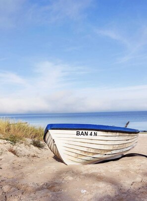 Beach - Stylish thatched house with sauna in Zinnowitz (Zinnowitz)