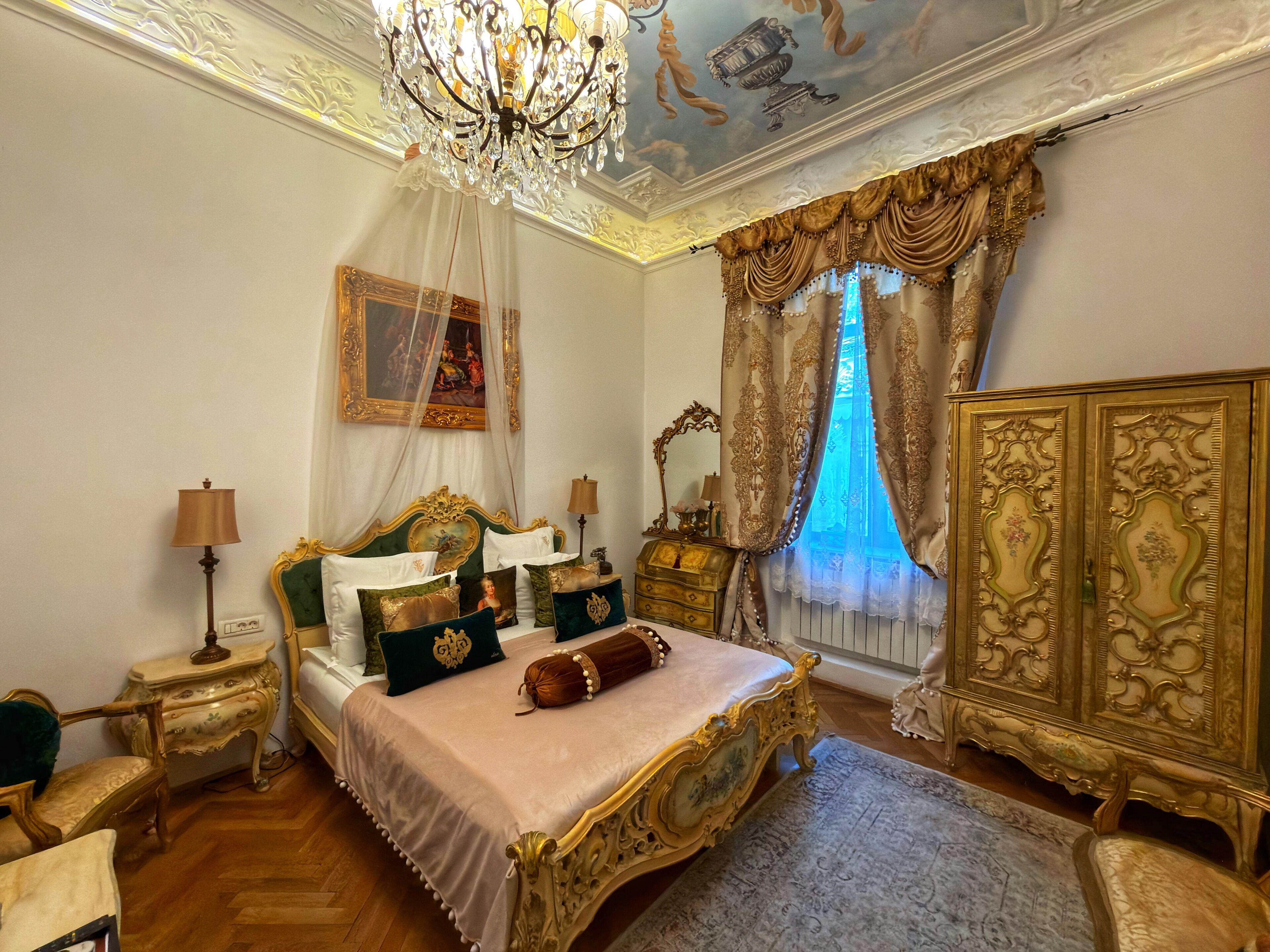 Foto - Conacul Coroanei Luxury Boutique