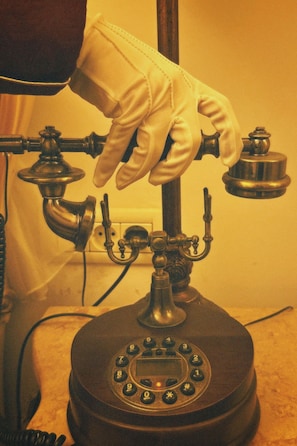 Memory foam beds, minibar, in-room safe, laptop workspace - Conacul Coroanei Luxury Boutique Hotel (Bucharest)