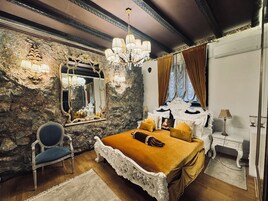 Colchones con efecto memoria y minibar 