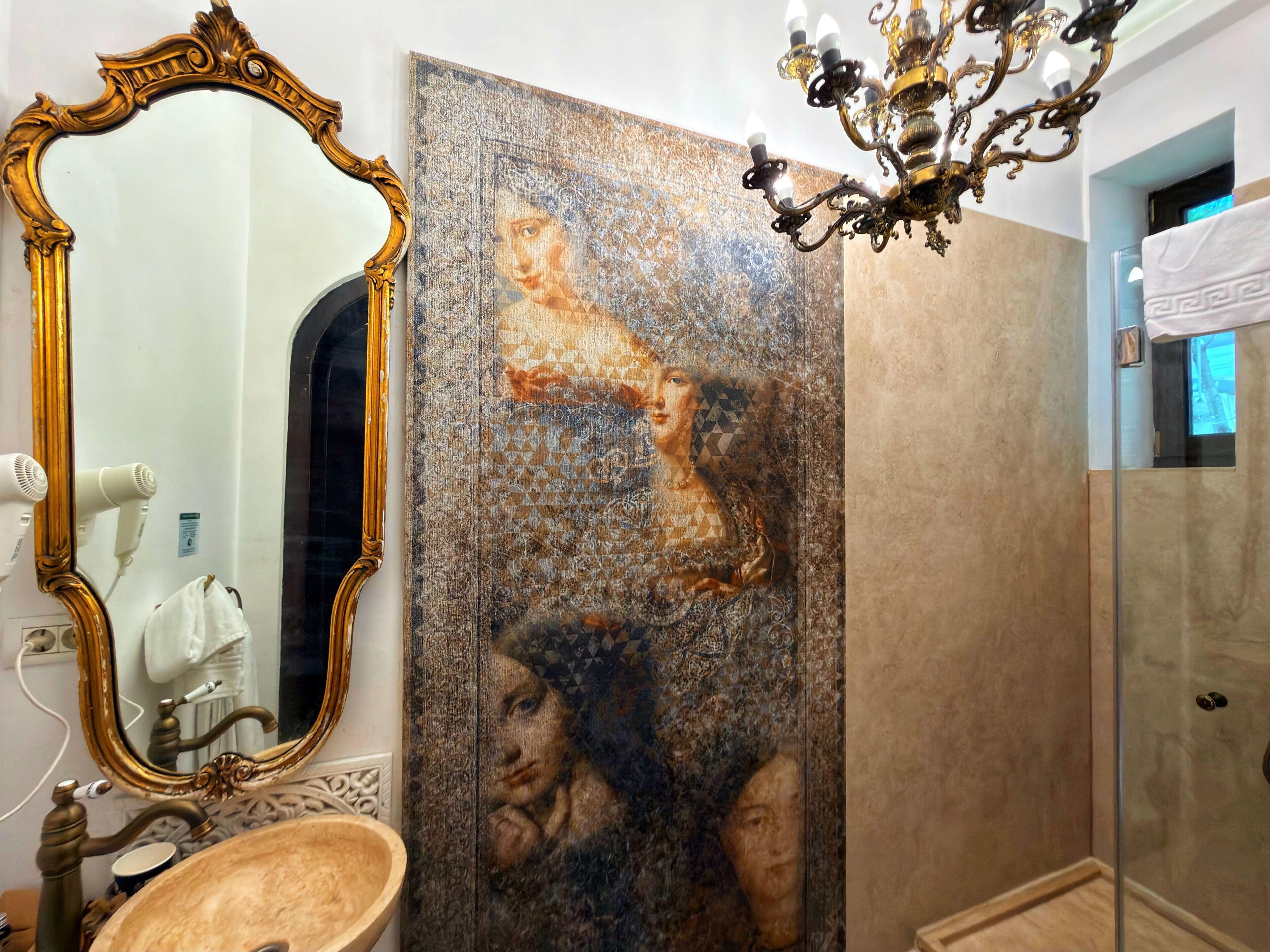 Foto - Conacul Coroanei Luxury Boutique