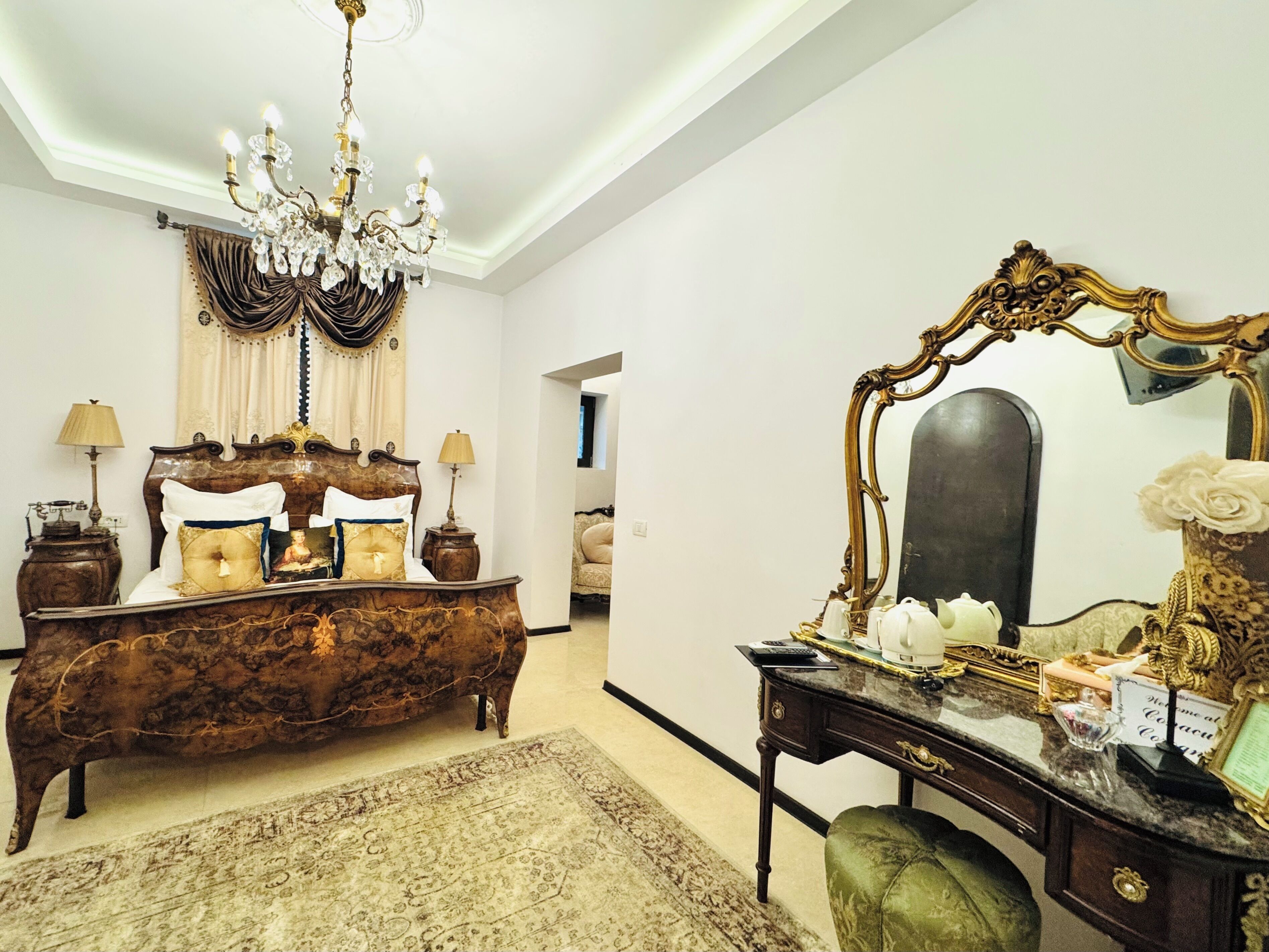 Foto - Conacul Coroanei Luxury Boutique